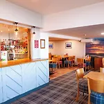 Otel Claxton 3*